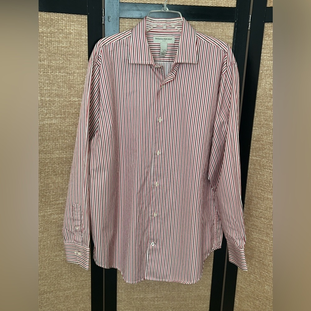 Banana Republic Men’s Long Sleeve Button Down  Shirt